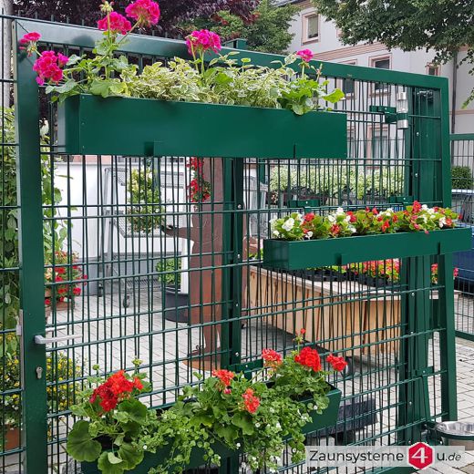 Blumenkastenhalter für Doppelstabmatten in verschiedenen Ausführungen